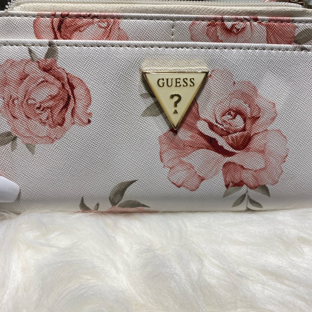 Guess flower wristlet